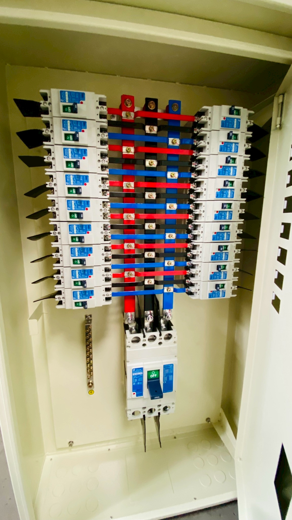 電氣測試／品管作業區